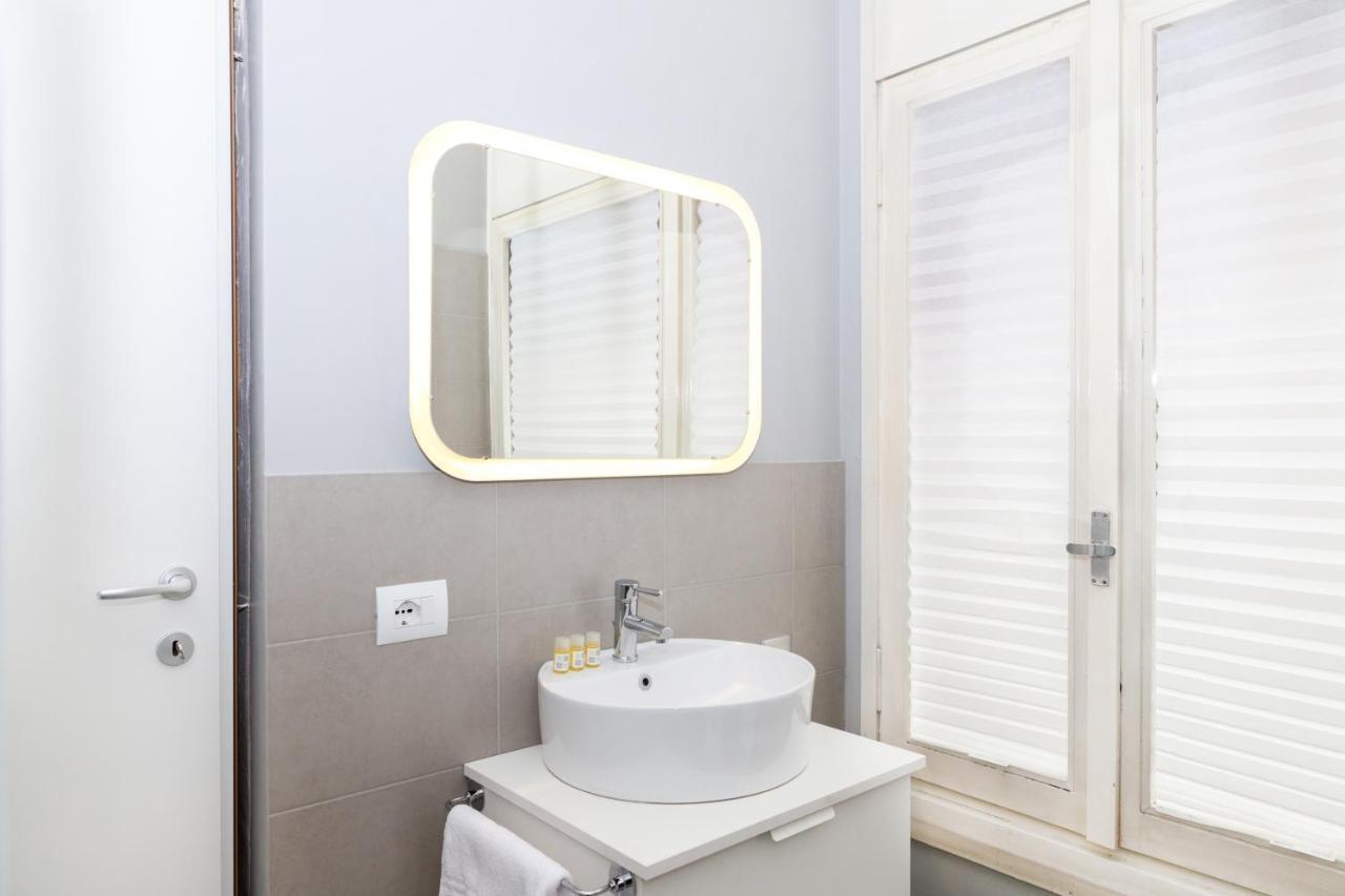 Hemeras Boutique Homes - 2 Luxury Apartments In The City Center 米兰 外观 照片